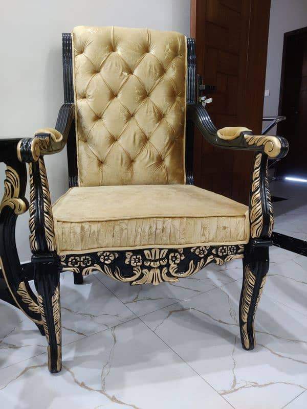 Elegant Golden Sofa Chairs 4