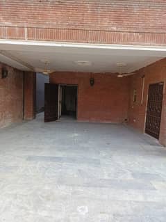 One kanal House available for rent near Liberty round about Lahore