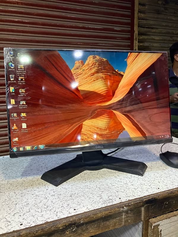 DELL 2219H Borderless 22inch  Moniter with All Ports (HDMI , DP, VGA ) 2