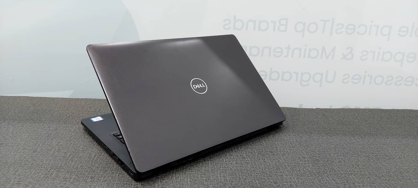 DELL Latitude Laptop 5300 0