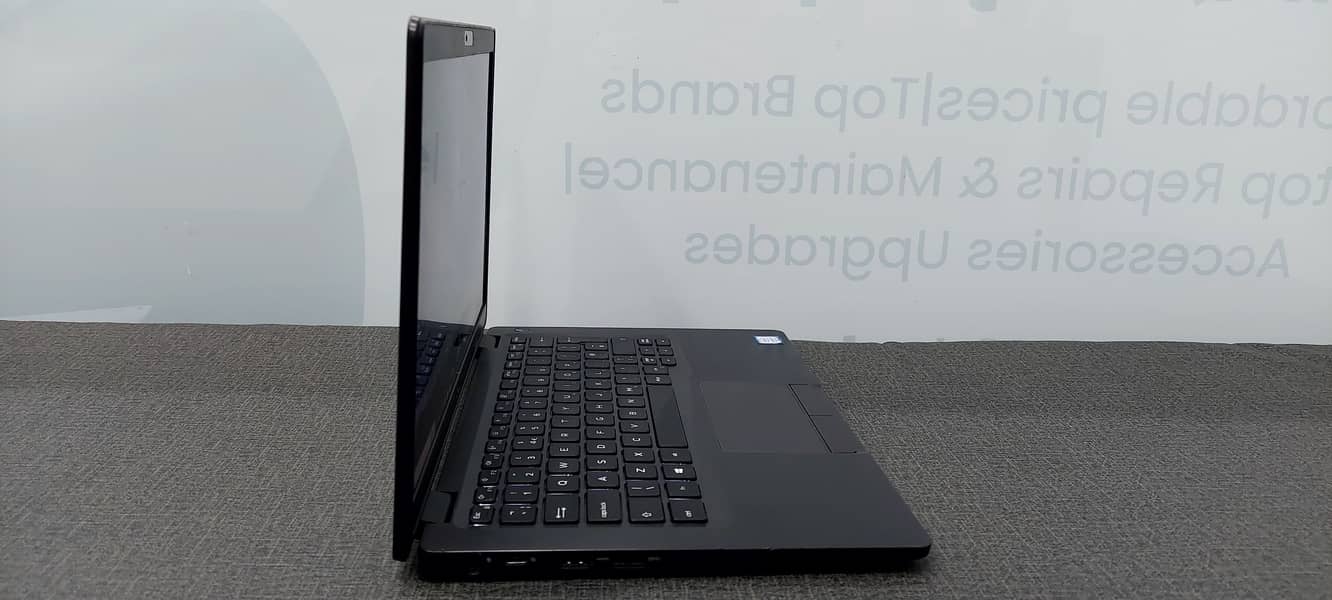 DELL Latitude Laptop 5300 1