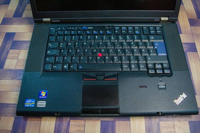 Lenovo Thinkpad T520 Core i7 2nd Gen 1