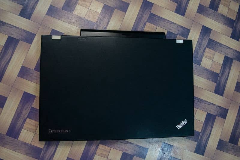 Lenovo Thinkpad T520 Core i7 2nd Gen 11