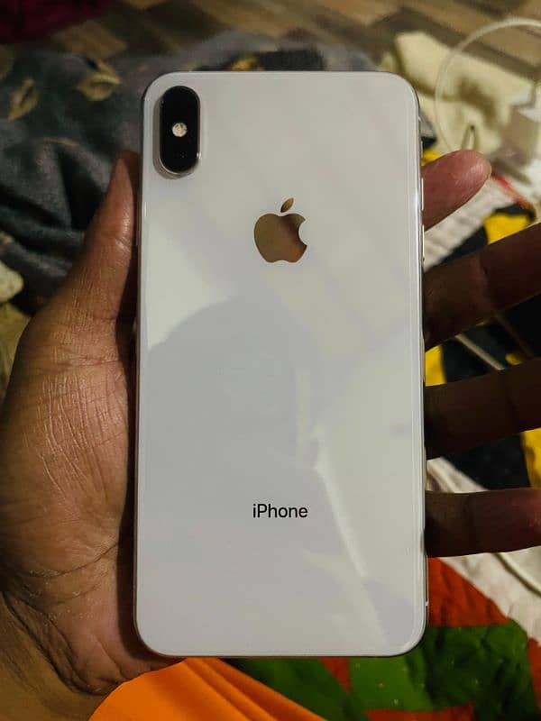 iPhone XS Max Non PTA jv 81% Health 10/10 64gb white Colour Just Phone 4