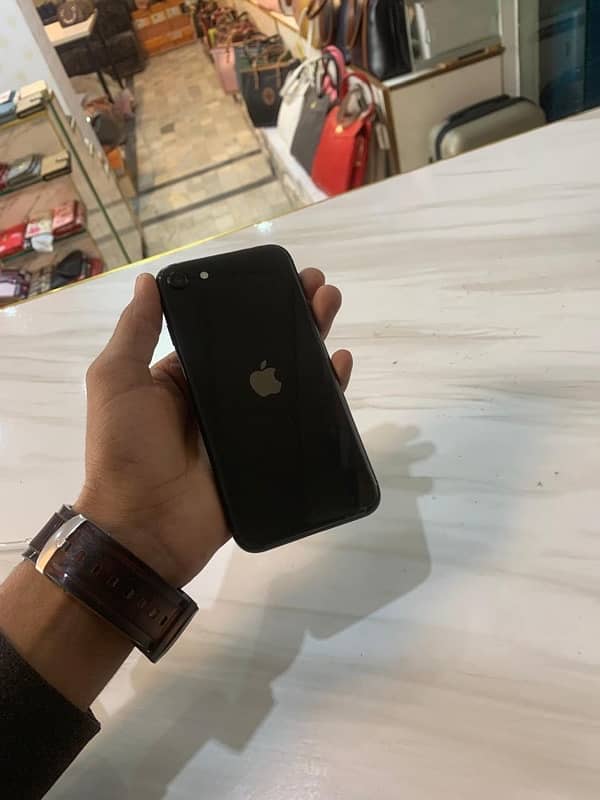 iPhone SE 2020 JV 64 GB 5