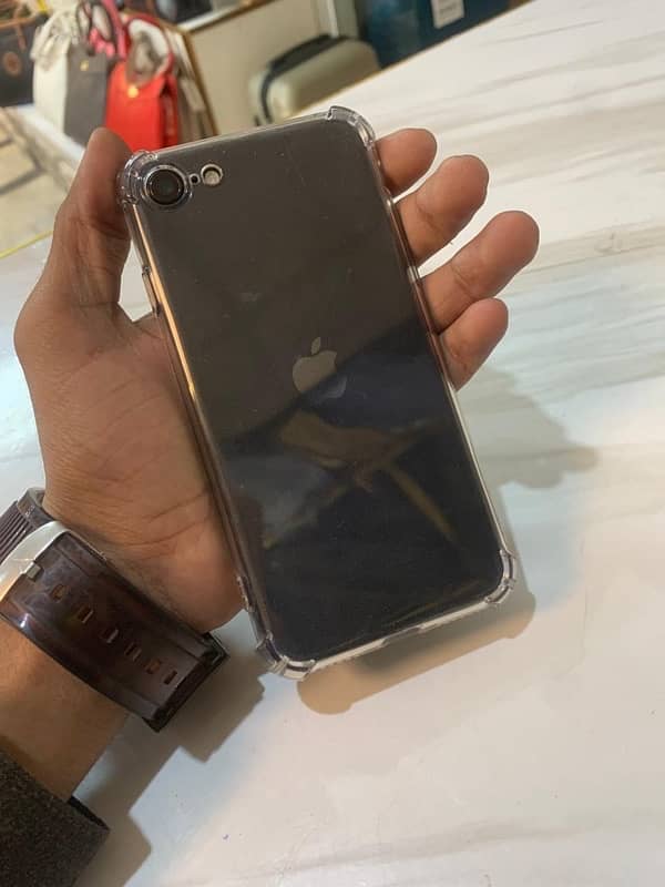 iPhone SE 2020 JV 64 GB 7