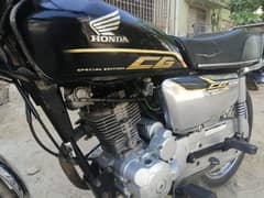 Honda 125 special edition self start Karachi number in excellent condi