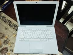 MACBOOK 5.2 | Core 2 Duo | With charger