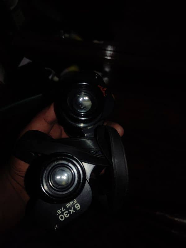 binoculars 0