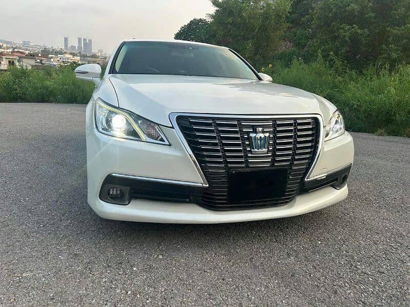 Toyota Crown 2014 Royal Saloon G 1