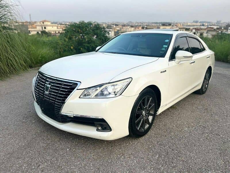 Toyota Crown 2014 Royal Saloon G 4