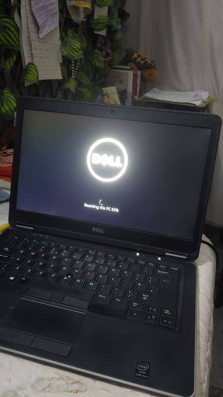 Dell Laptop Almost New Urgent 1