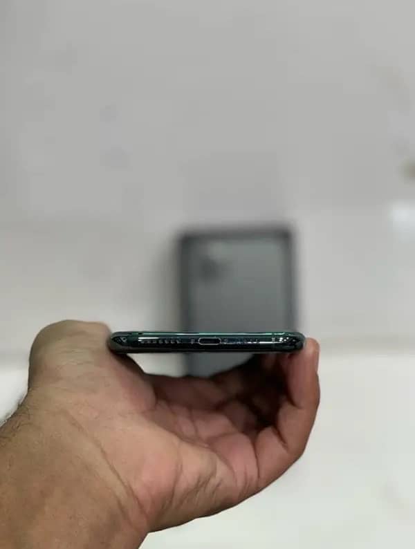 Iphone 11 Pro Max PTA Approved 6