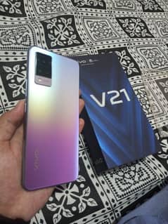 Vivo V21