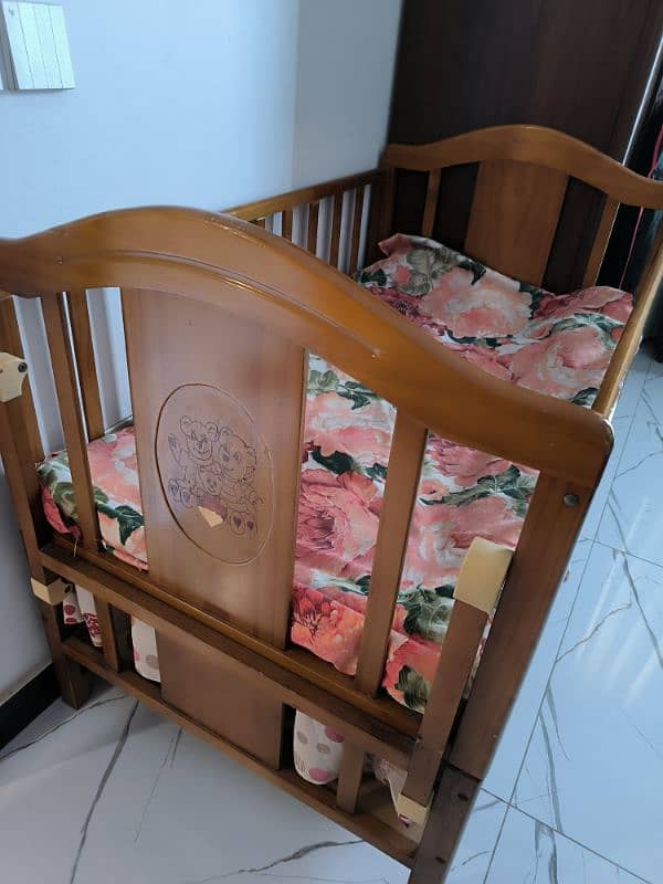 wooden Baby cot for sell 0