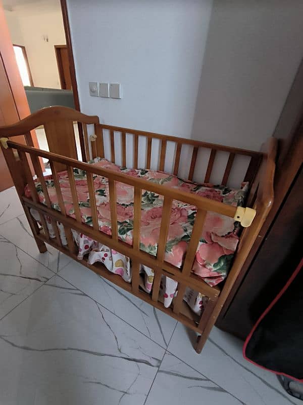 wooden Baby cot for sell 2