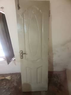 single door fresh codtion with handle   . lock. & kbza