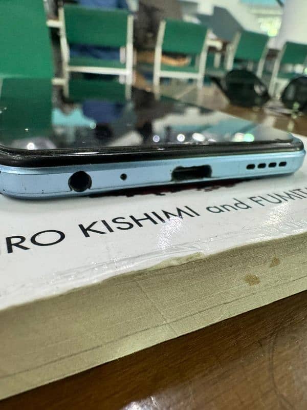 vivo y33s 10/10 condition 3