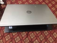 Dell Inspiron 17 5000 series Intel Core i3