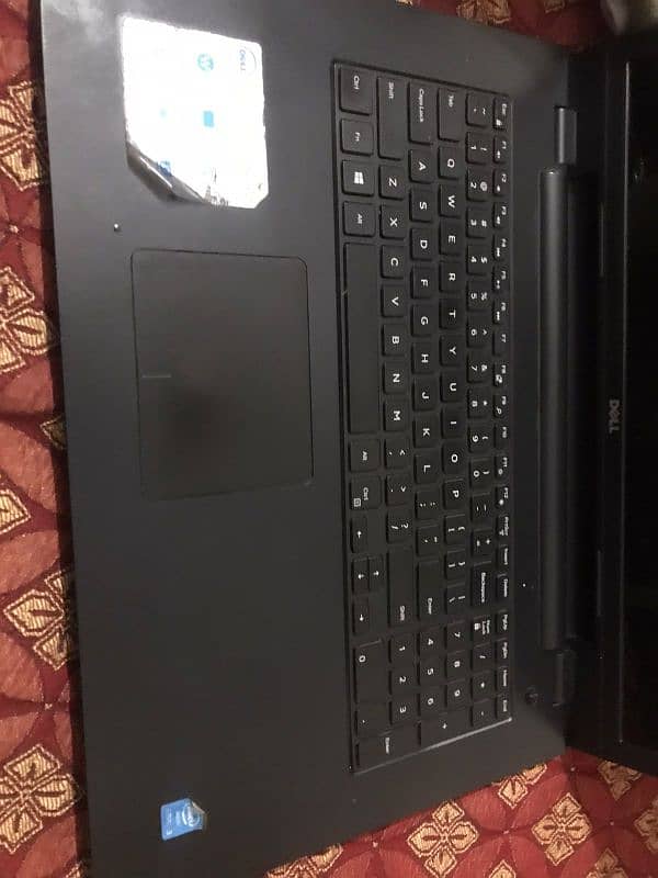 Dell Inspiron 17 5000 series Intel Core i3 4