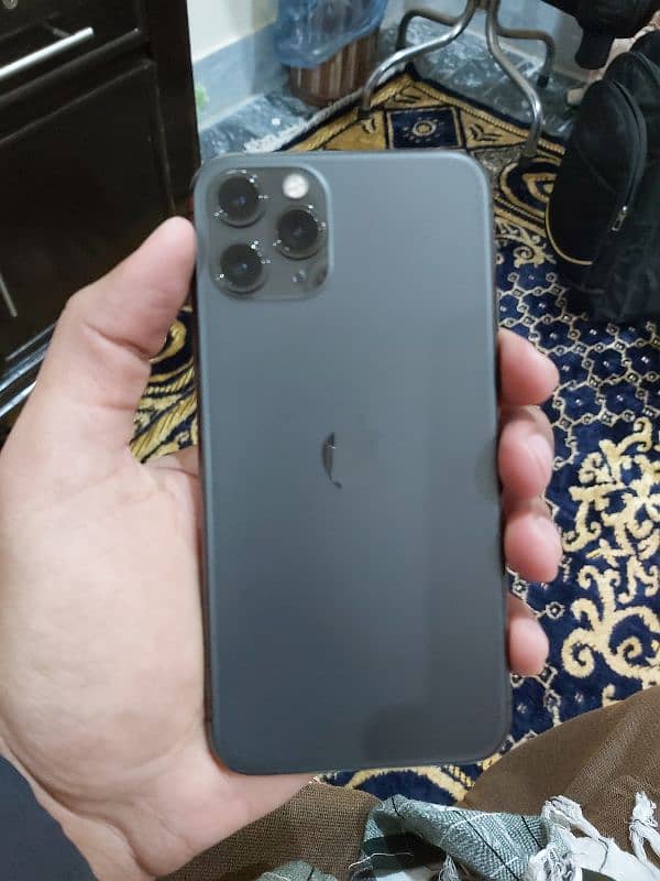 I phon 11pro for sale 64gb 2