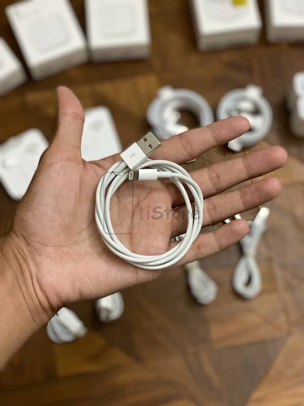 iPhone 100% Original Chargers 4