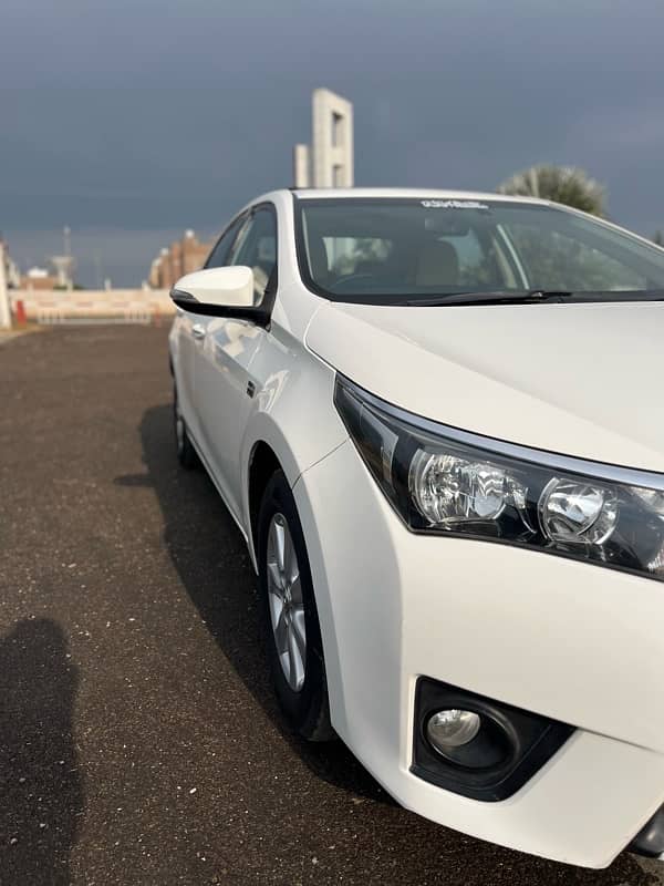 Toyota Altis Grande 2015 1