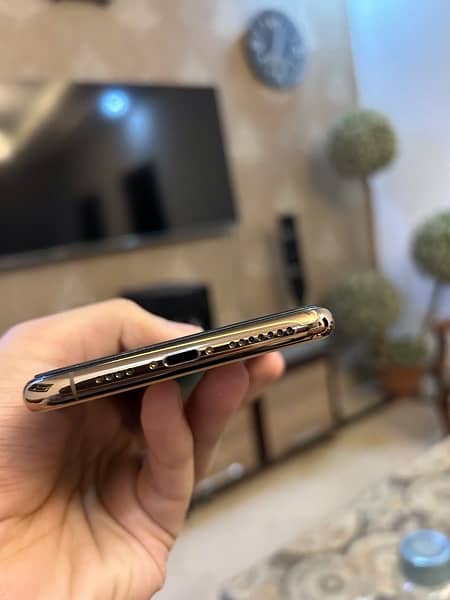 iphone 11 pro max gold 64gb with box 4