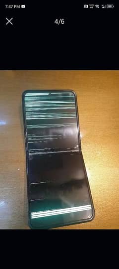 z flip3 damaged panel