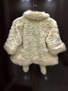 Elegant Women’s Fur Coat – Soft & Stylish Winter Wear