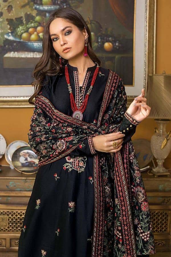 Style Maroon Printed Unstitched Suit-3 Pcs with Wool Dupatta for Wome 10