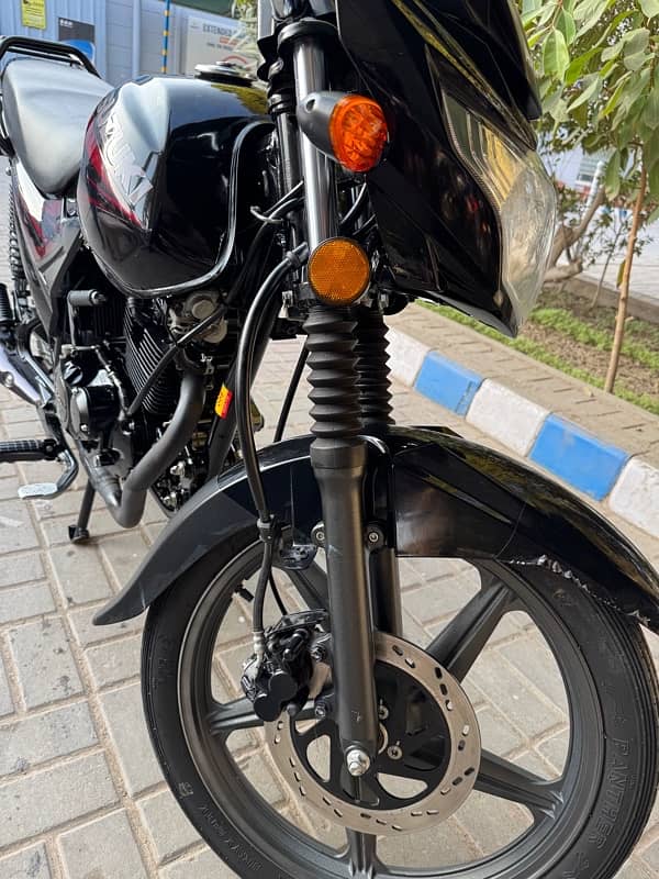 Suzuki GR 150 Black | Bike | Model 2022 6