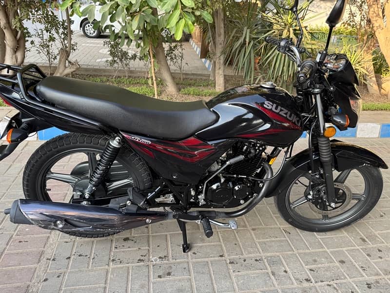 Suzuki GR 150 Black | Bike | Model 2022 8