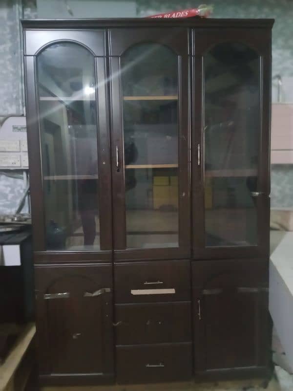 Almirah Cupboard 0