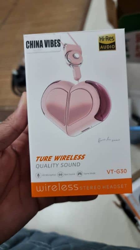 locket Bluetooth airbpods VT-G30 1