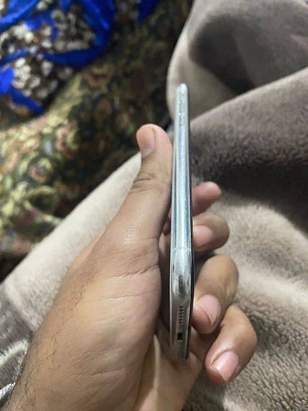 iPhone x 256 gp 4