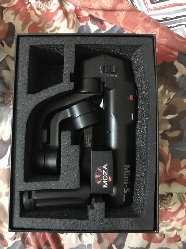 Moza Mini S mobile 3 axis gimble 1