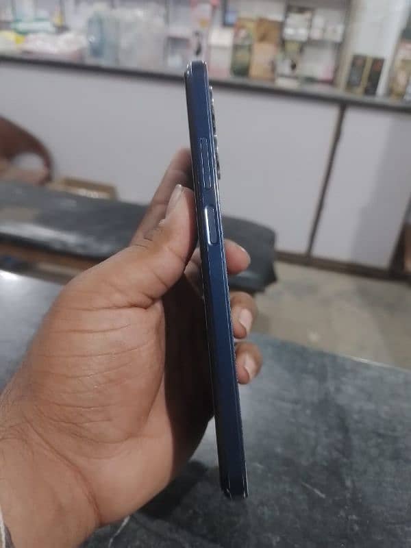 Oppo a17 used 1year used mobile condition 10/8 3