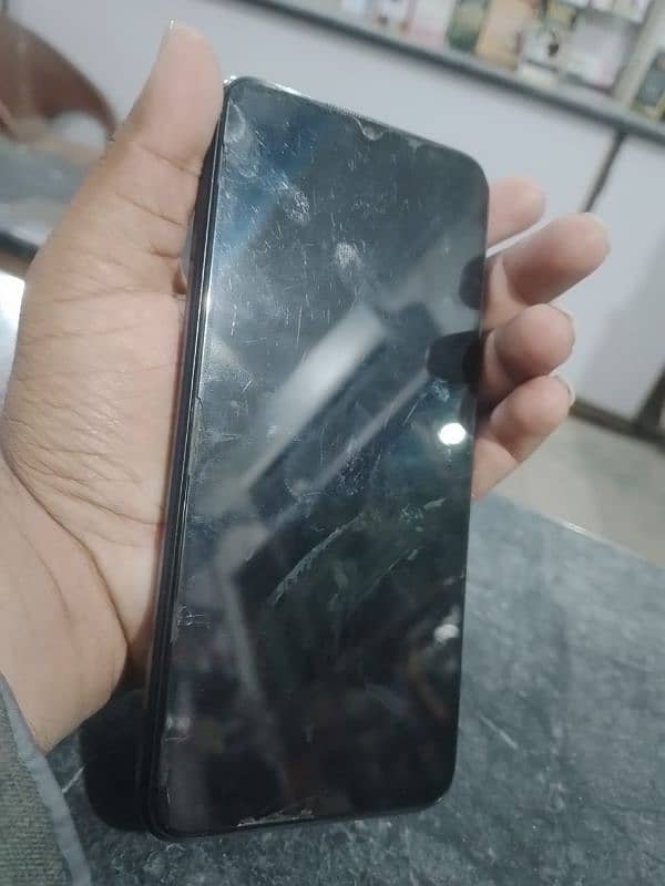 Oppo a17 used 1year used mobile condition 10/8 4