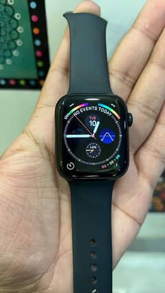 Apple watch series 9 45mm warranty till August 2025