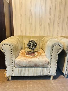 sofa set in good condition  velvet for sale