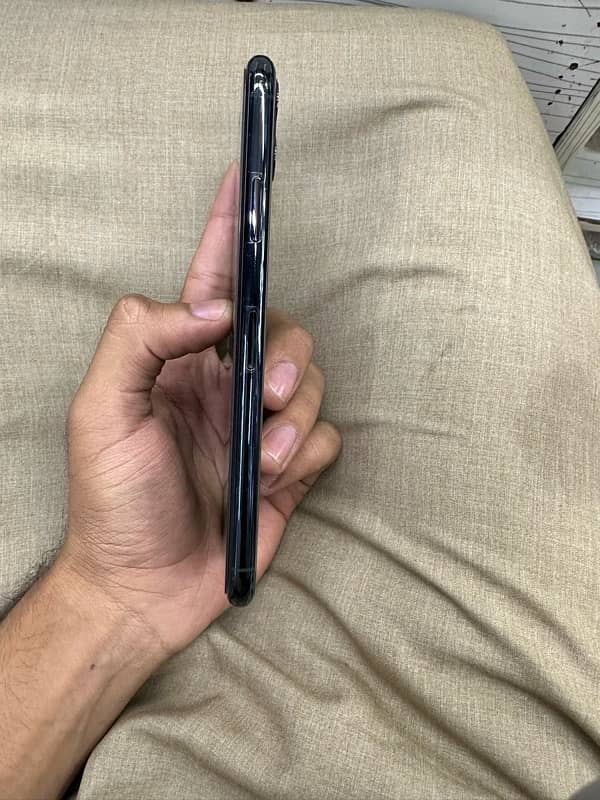 IPHONE 11PROMAX 64GB (PTA APPROVED) 1