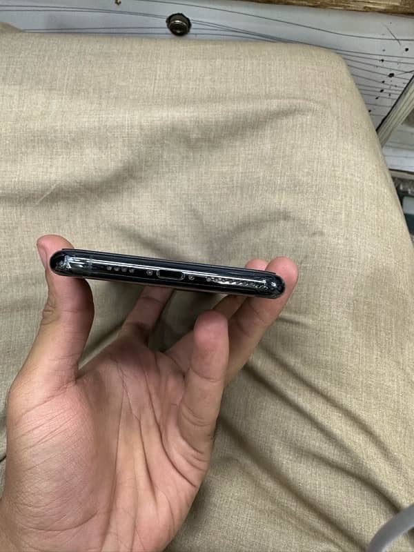 IPHONE 11PROMAX 64GB (PTA APPROVED) 4