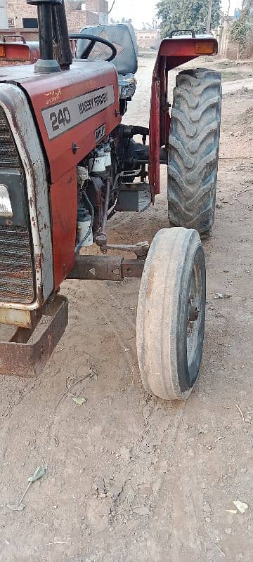 For sale tractor Massey 240 engine full tight new tyre 1