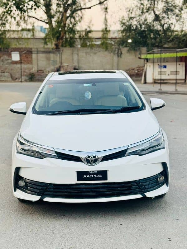 Toyota Corolla Altis Grande 1•8 Model 2020 6