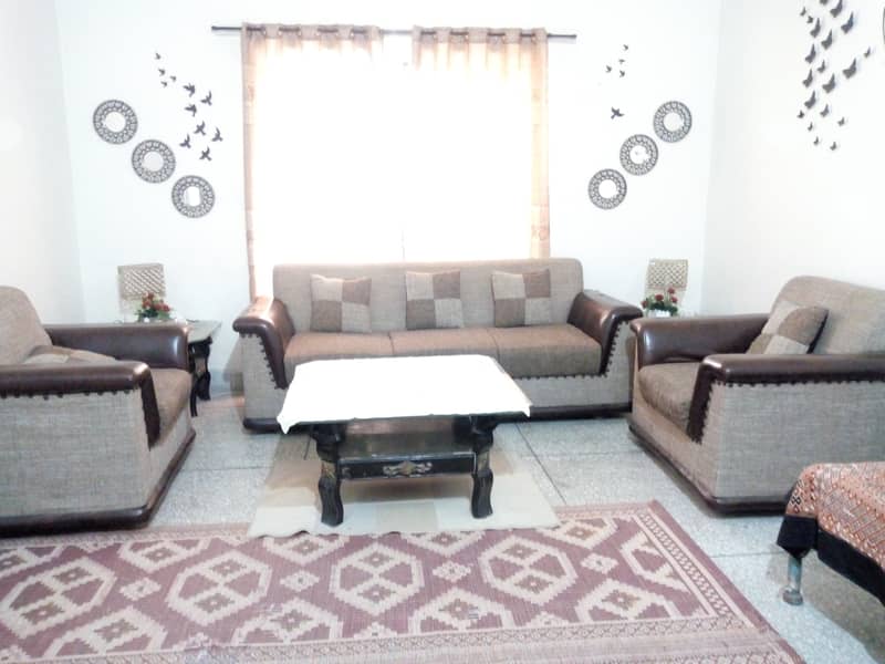 5 seater sofa with 5 cushion. . n with molty form warranty card. 0