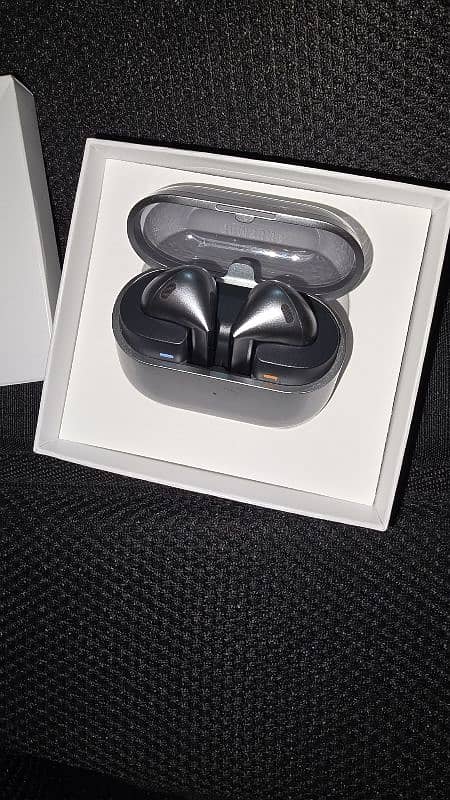 SAMSUNG GALAXY BUDS 3 2