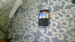 Blackberry bold 4 9900