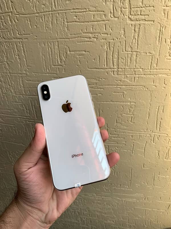 apple i phone x / xsmax /- 03461809478 5