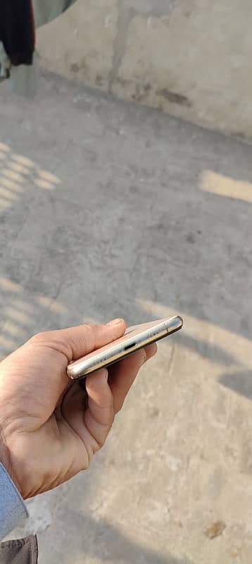 iPhone XS  max 0319/6347/074 0